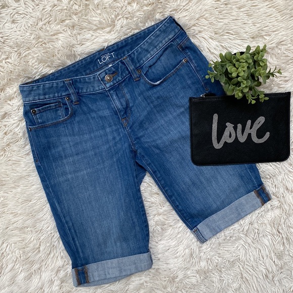 Loft Jean Shorts 💗 Medium Wash - Picture 1 of 11